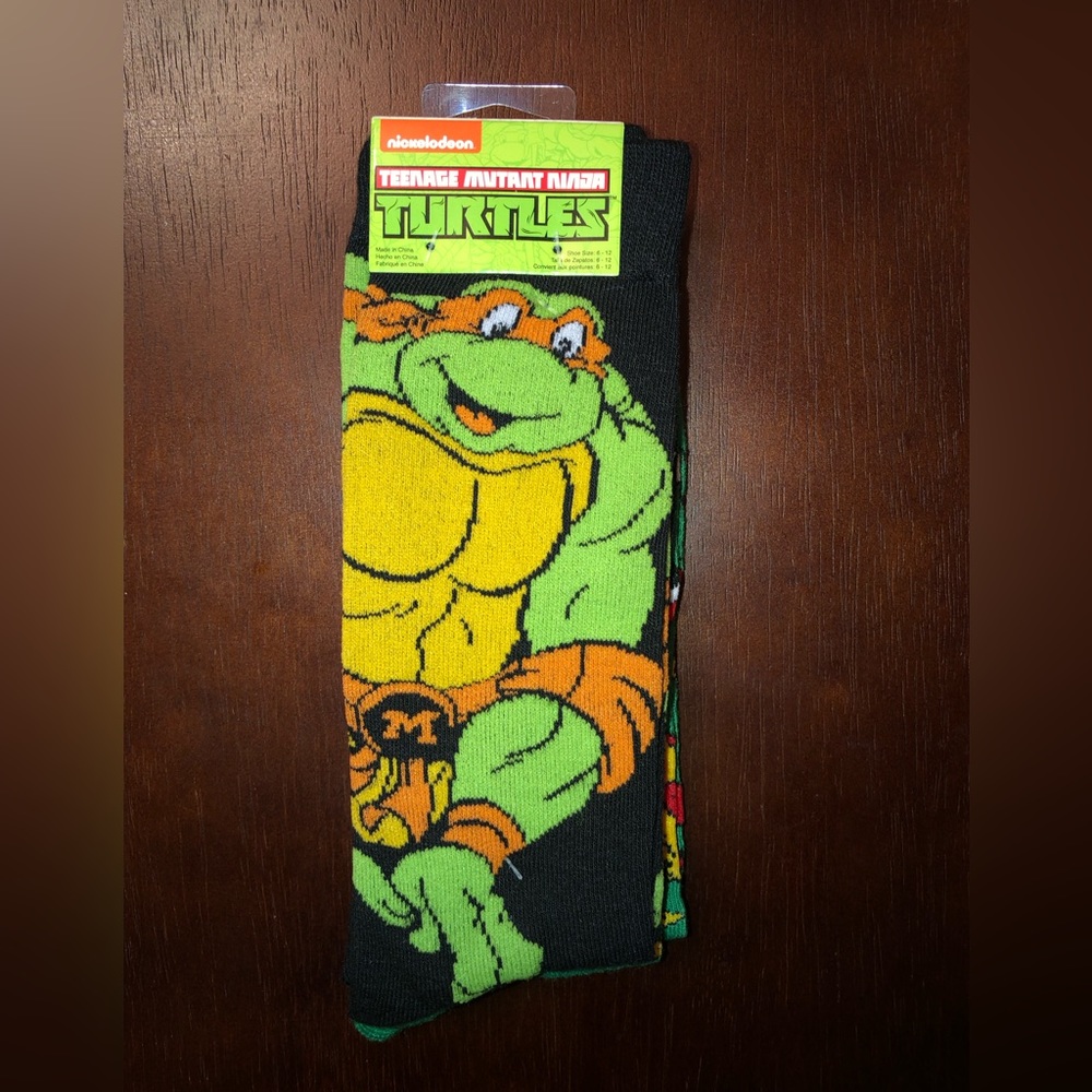 TEENAGE MUTANT NINJA TURTLES NOVELTY CREW SOCKS NWT MEN’S SHOE SIZE 6-12